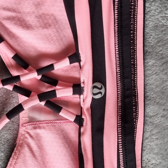 Lululemon Pink and Black Stripped Sports Bra Size 2/Au 6 - Picture 3 of 5